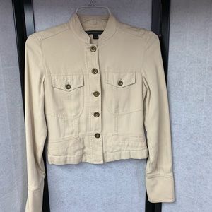 Women’s tan  blazer great detail
